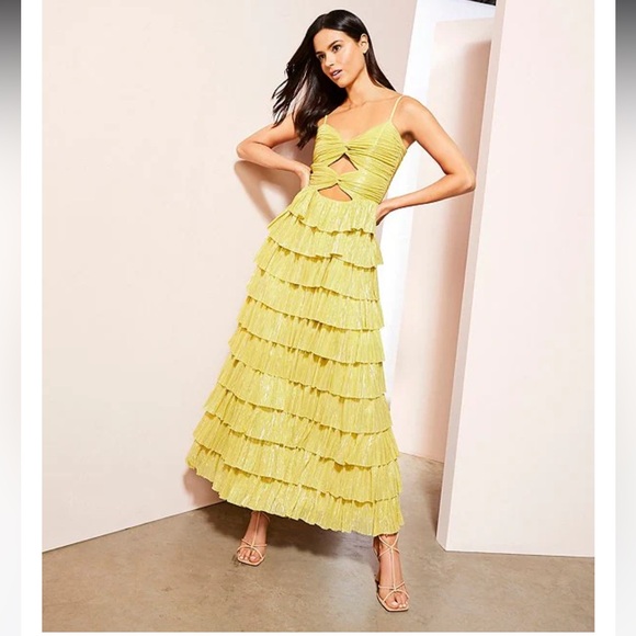 Gianni Bini
Grace Metallic Plisse Sweetheart Neck
Cut-Out Tiered Dress - Picture 1 of 13